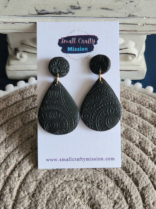 Black Sunflower Teardrop Dangles